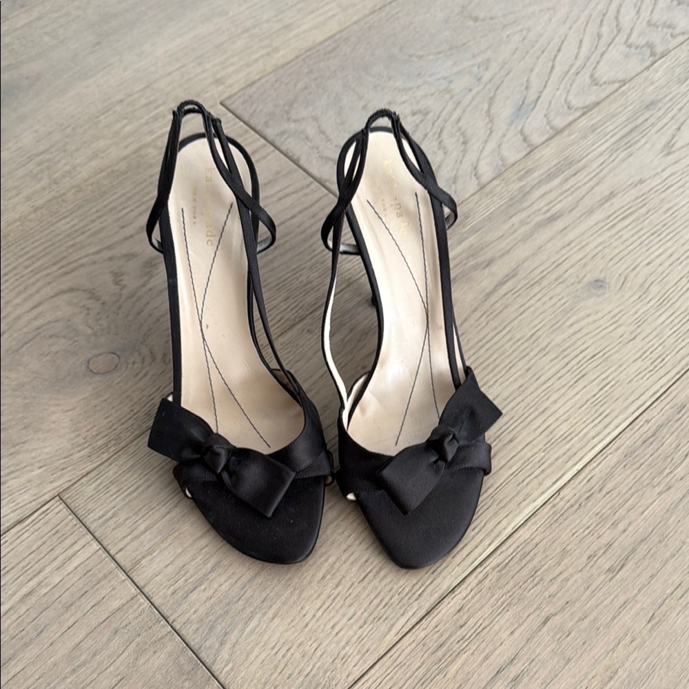 Elegant Brown Bow Heels